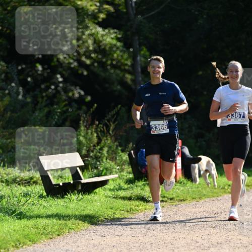 27.09.2026 - 35. Volkslauf durch das schöne Alstertal Dr. Thomas Lammeyer http://msf.ph/oto/10572079 27.09.2026 11:22:02 Laufen 3366, 3367 meine-sportfotos.de