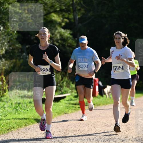 27.09.2026 - 35. Volkslauf durch das schöne Alstertal Dr. Thomas Lammeyer http://msf.ph/oto/10572238 27.09.2026 11:22:27 Laufen 233, 3403, 3152 meine-sportfotos.de