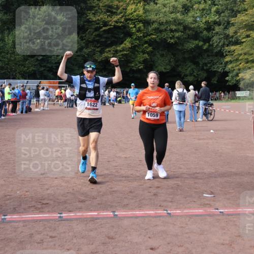 27.09.2026 - 35. Volkslauf durch das schöne Alstertal Strokosch-Dieckow http://msf.ph/oto/10572337 27.09.2026 12:21:44 Ziel 1059, 1622, 2025 meine-sportfotos.de