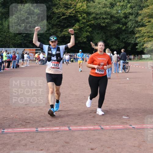 27.09.2026 - 35. Volkslauf durch das schöne Alstertal Strokosch-Dieckow http://msf.ph/oto/10572358 27.09.2026 12:21:44 Ziel 1059, 1622, 2025 meine-sportfotos.de