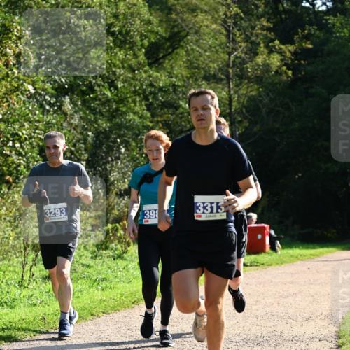 27.09.2026 - 35. Volkslauf durch das schöne Alstertal Dr. Thomas Lammeyer http://msf.ph/oto/10572365 27.09.2026 11:23:25 Laufen 3293, 39, 3313, 3 meine-sportfotos.de