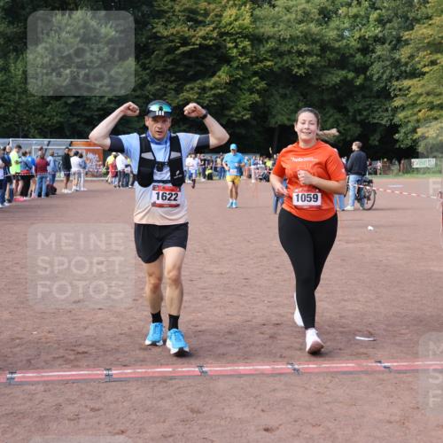 27.09.2026 - 35. Volkslauf durch das schöne Alstertal Strokosch-Dieckow http://msf.ph/oto/10572376 27.09.2026 12:21:44 Ziel 1059, 1622, 2025 meine-sportfotos.de