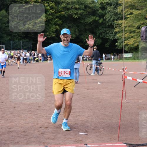 27.09.2026 - 35. Volkslauf durch das schöne Alstertal Strokosch-Dieckow http://msf.ph/oto/10572414 27.09.2026 12:21:51 Ziel 1664, 2025 meine-sportfotos.de