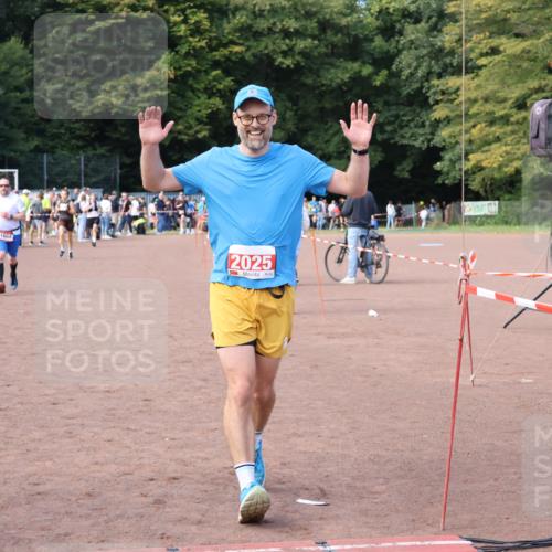 27.09.2026 - 35. Volkslauf durch das schöne Alstertal Strokosch-Dieckow http://msf.ph/oto/10572428 27.09.2026 12:21:51 Ziel 1664, 2025 meine-sportfotos.de