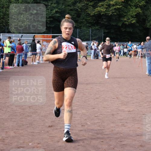 27.09.2026 - 35. Volkslauf durch das schöne Alstertal Strokosch-Dieckow http://msf.ph/oto/10572539 27.09.2026 12:22:00 Ziel 1664, 2023, 2247, 2332 meine-sportfotos.de