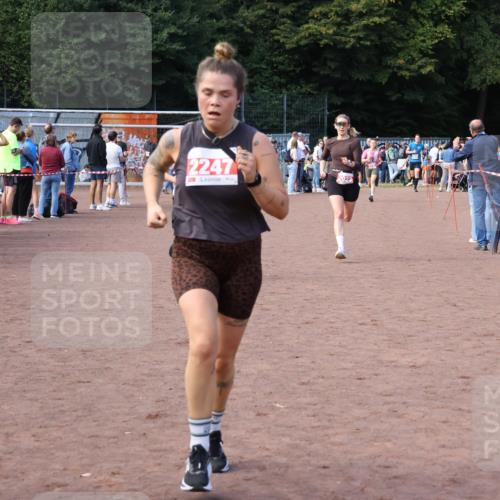 27.09.2026 - 35. Volkslauf durch das schöne Alstertal Strokosch-Dieckow http://msf.ph/oto/10572554 27.09.2026 12:22:00 Ziel 1664, 2023, 2247, 2332 meine-sportfotos.de