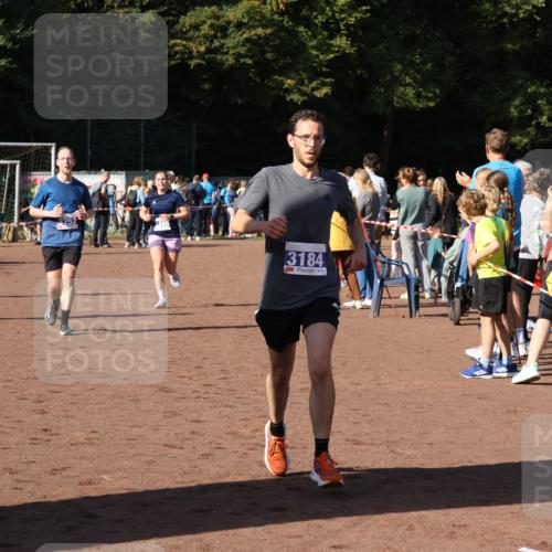 27.09.2026 - 35. Volkslauf durch das schöne Alstertal Strokosch-Dieckow http://msf.ph/oto/10572611 27.09.2026 11:21:00 Ziel 3184, 3246, 3252, 3269, 3394, 3989 meine-sportfotos.de