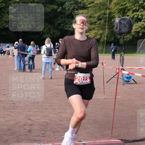27.09.2026 - 35. Volkslauf durch das schöne Alstertal Strokosch-Dieckow http://msf.ph/oto/10572612 27.09.2026 12:22:04 Ziel 2023, 2247, 2295, 2332 meine-sportfotos.de