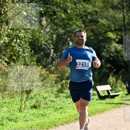 27.09.2026 - 35. Volkslauf durch das schöne Alstertal Dr. Thomas Lammeyer http://msf.ph/oto/10572688 27.09.2026 11:24:35 Laufen 3210 meine-sportfotos.de