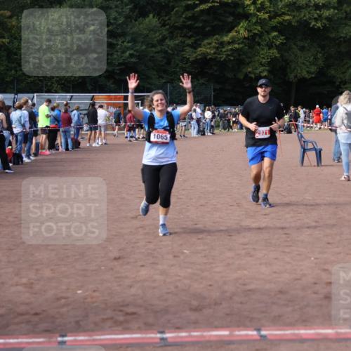 27.09.2026 - 35. Volkslauf durch das schöne Alstertal Strokosch-Dieckow http://msf.ph/oto/10572702 27.09.2026 12:22:24 Ziel 1065, 2971 meine-sportfotos.de