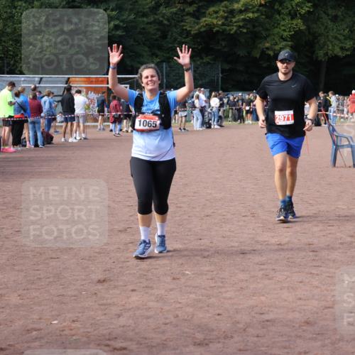 27.09.2026 - 35. Volkslauf durch das schöne Alstertal Strokosch-Dieckow http://msf.ph/oto/10572710 27.09.2026 12:22:25 Ziel 1065, 2971 meine-sportfotos.de
