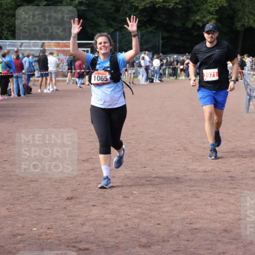 27.09.2026 - 35. Volkslauf durch das schöne Alstertal Strokosch-Dieckow http://msf.ph/oto/10572719 27.09.2026 12:22:25 Ziel 1065, 2971 meine-sportfotos.de
