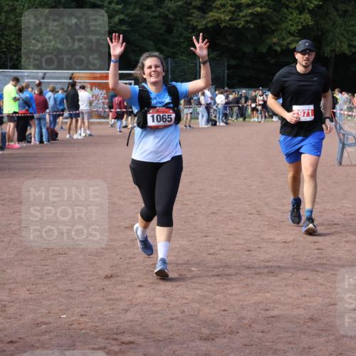 27.09.2026 - 35. Volkslauf durch das schöne Alstertal Strokosch-Dieckow http://msf.ph/oto/10572741 27.09.2026 12:22:25 Ziel 1065, 2971 meine-sportfotos.de