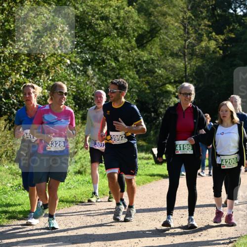 27.09.2026 - 35. Volkslauf durch das schöne Alstertal Dr. Thomas Lammeyer http://msf.ph/oto/10572781 27.09.2026 11:24:49 Laufen 341, 3328, 3012, 3992, 4199, 4200 meine-sportfotos.de
