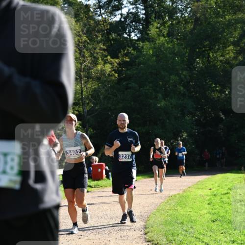 27.09.2026 - 35. Volkslauf durch das schöne Alstertal Dr. Thomas Lammeyer http://msf.ph/oto/10572808 27.09.2026 11:24:58 Laufen 98, 3402, 3237 meine-sportfotos.de