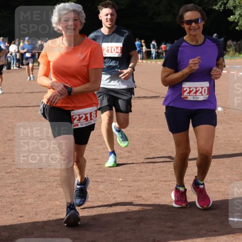 27.09.2026 - 35. Volkslauf durch das schöne Alstertal Strokosch-Dieckow http://msf.ph/oto/10572934 27.09.2026 12:22:50 Ziel 1644, 2104, 2218, 2220, 2370 meine-sportfotos.de