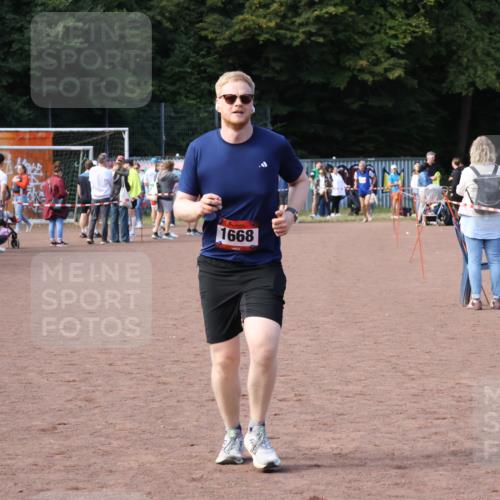 27.09.2026 - 35. Volkslauf durch das schöne Alstertal Strokosch-Dieckow http://msf.ph/oto/10573083 27.09.2026 12:23:06 Ziel 1668 meine-sportfotos.de