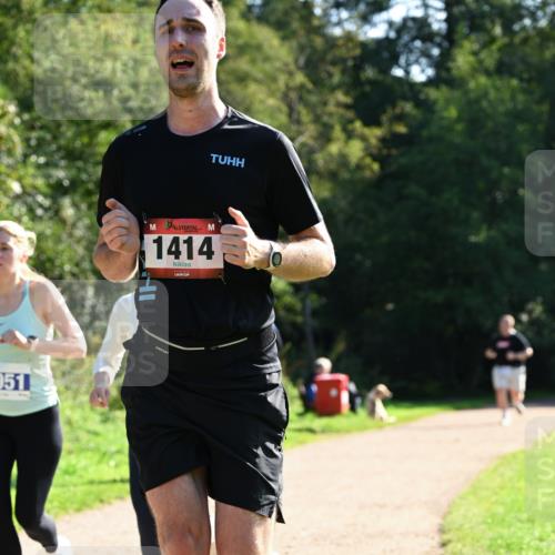 27.09.2026 - 35. Volkslauf durch das schöne Alstertal Dr. Thomas Lammeyer http://msf.ph/oto/10573167 27.09.2026 11:26:43 Laufen 951, 1414 meine-sportfotos.de