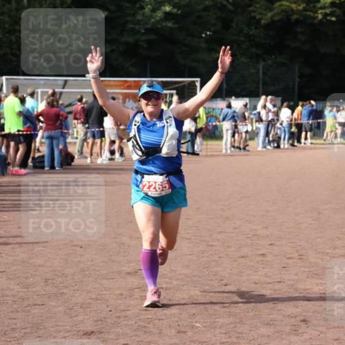 27.09.2026 - 35. Volkslauf durch das schöne Alstertal Strokosch-Dieckow http://msf.ph/oto/10573264 27.09.2026 12:23:48 Ziel 2265 meine-sportfotos.de
