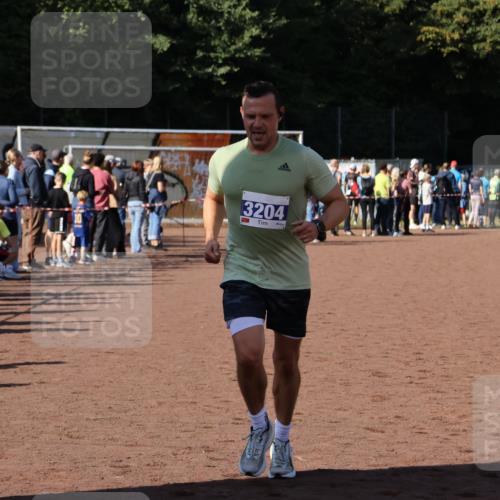 27.09.2026 - 35. Volkslauf durch das schöne Alstertal Strokosch-Dieckow http://msf.ph/oto/10573378 27.09.2026 11:20:41 Ziel 3204, 3427 meine-sportfotos.de