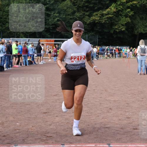 27.09.2026 - 35. Volkslauf durch das schöne Alstertal Strokosch-Dieckow http://msf.ph/oto/10573385 27.09.2026 12:24:24 Ziel 2212 meine-sportfotos.de