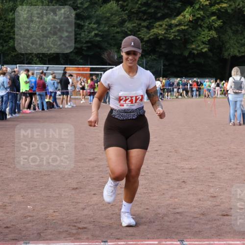 27.09.2026 - 35. Volkslauf durch das schöne Alstertal Strokosch-Dieckow http://msf.ph/oto/10573389 27.09.2026 12:24:24 Ziel 2212 meine-sportfotos.de