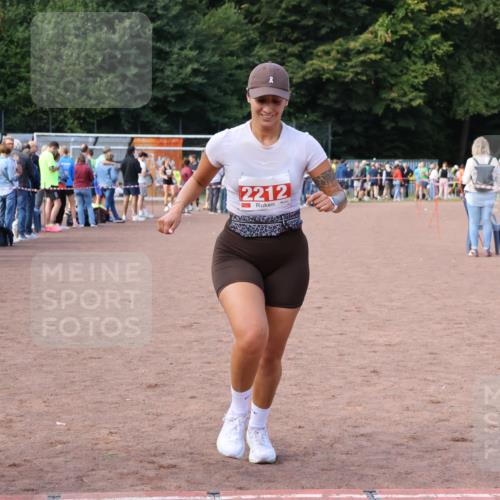 27.09.2026 - 35. Volkslauf durch das schöne Alstertal Strokosch-Dieckow http://msf.ph/oto/10573393 27.09.2026 12:24:24 Ziel 2212 meine-sportfotos.de