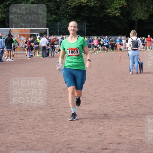 27.09.2026 - 35. Volkslauf durch das schöne Alstertal Strokosch-Dieckow http://msf.ph/oto/10573436 27.09.2026 12:24:45 Ziel 1089 meine-sportfotos.de
