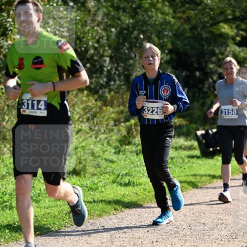 27.09.2026 - 35. Volkslauf durch das schöne Alstertal Dr. Thomas Lammeyer http://msf.ph/oto/10573468 27.09.2026 11:28:33 Laufen 3114, 3226, 3158 meine-sportfotos.de