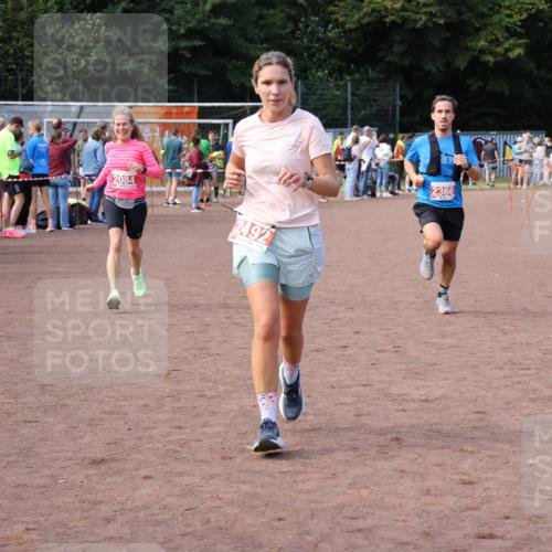 27.09.2026 - 35. Volkslauf durch das schöne Alstertal Strokosch-Dieckow http://msf.ph/oto/10573483 27.09.2026 12:24:57 Ziel 2084, 2366, 2492 meine-sportfotos.de