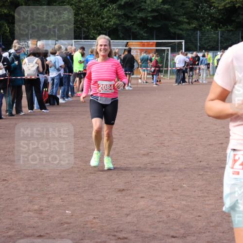 27.09.2026 - 35. Volkslauf durch das schöne Alstertal Strokosch-Dieckow http://msf.ph/oto/10573516 27.09.2026 12:24:59 Ziel 2084, 2366, 2492 meine-sportfotos.de