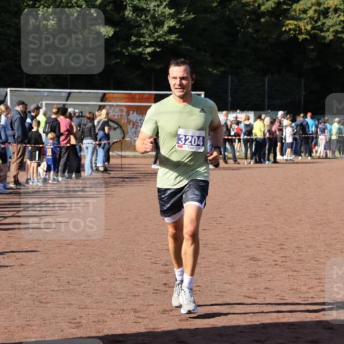 27.09.2026 - 35. Volkslauf durch das schöne Alstertal Strokosch-Dieckow http://msf.ph/oto/10573601 27.09.2026 11:20:40 Ziel 3204, 3427 meine-sportfotos.de