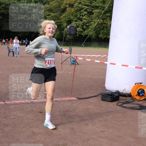 27.09.2026 - 35. Volkslauf durch das schöne Alstertal Strokosch-Dieckow http://msf.ph/oto/10573623 27.09.2026 12:25:10 Ziel 2108 meine-sportfotos.de