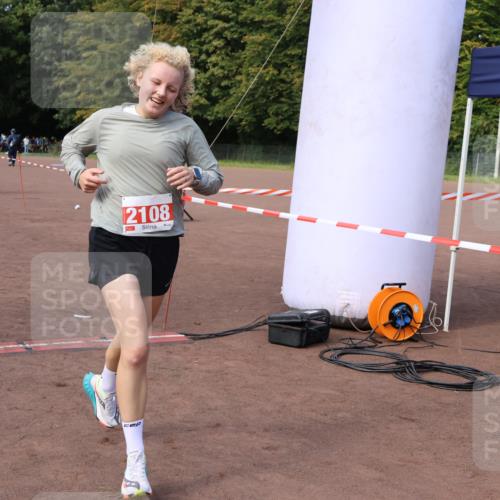 27.09.2026 - 35. Volkslauf durch das schöne Alstertal Strokosch-Dieckow http://msf.ph/oto/10573634 27.09.2026 12:25:10 Ziel 2108 meine-sportfotos.de