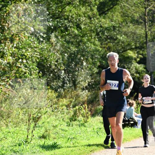 27.09.2026 - 35. Volkslauf durch das schöne Alstertal Dr. Thomas Lammeyer http://msf.ph/oto/10573664 27.09.2026 11:29:29 Laufen 327, 3079 meine-sportfotos.de