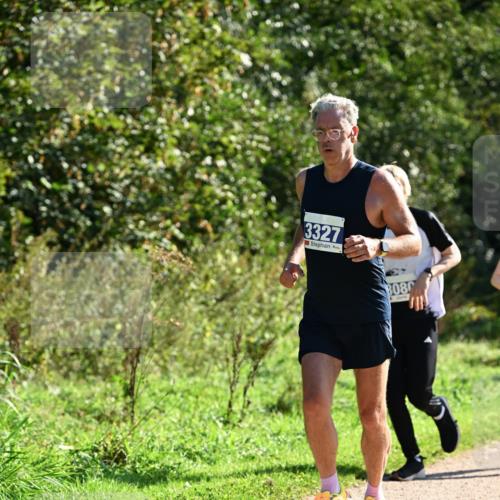 27.09.2026 - 35. Volkslauf durch das schöne Alstertal Dr. Thomas Lammeyer http://msf.ph/oto/10573674 27.09.2026 11:29:30 Laufen 3327, 8080 meine-sportfotos.de