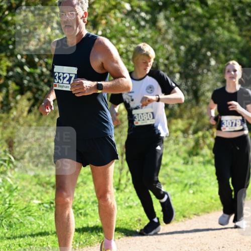 27.09.2026 - 35. Volkslauf durch das schöne Alstertal Dr. Thomas Lammeyer http://msf.ph/oto/10573676 27.09.2026 11:29:31 Laufen 3327, 3080, 3079 meine-sportfotos.de