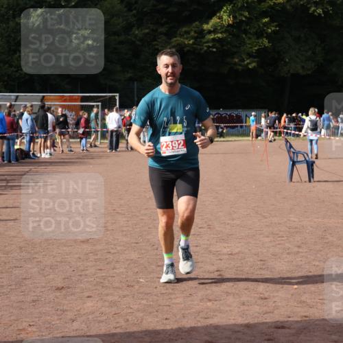 27.09.2026 - 35. Volkslauf durch das schöne Alstertal Strokosch-Dieckow http://msf.ph/oto/10573705 27.09.2026 12:25:29 Ziel 2168, 2342, 2392 meine-sportfotos.de