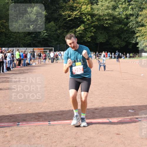 27.09.2026 - 35. Volkslauf durch das schöne Alstertal Strokosch-Dieckow http://msf.ph/oto/10573750 27.09.2026 12:25:30 Ziel 2168, 2342, 2392 meine-sportfotos.de