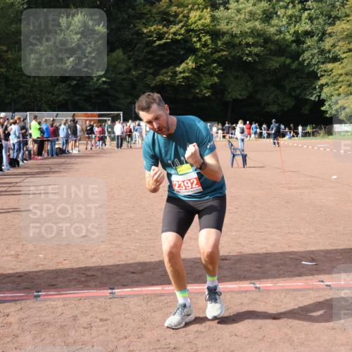 27.09.2026 - 35. Volkslauf durch das schöne Alstertal Strokosch-Dieckow http://msf.ph/oto/10573771 27.09.2026 12:25:30 Ziel 2168, 2342, 2392 meine-sportfotos.de
