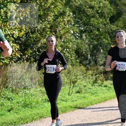 27.09.2026 - 35. Volkslauf durch das schöne Alstertal Dr. Thomas Lammeyer http://msf.ph/oto/10573911 27.09.2026 11:30:37 Laufen 3987, 3986 meine-sportfotos.de