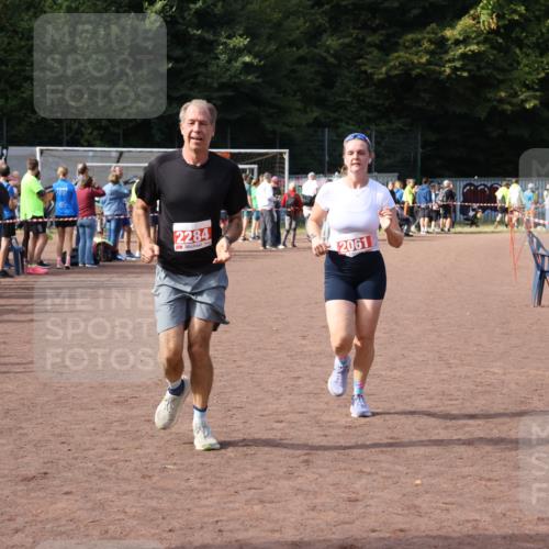 27.09.2026 - 35. Volkslauf durch das schöne Alstertal Strokosch-Dieckow http://msf.ph/oto/10574055 27.09.2026 12:26:44 Ziel 2061, 2284, 2489 meine-sportfotos.de