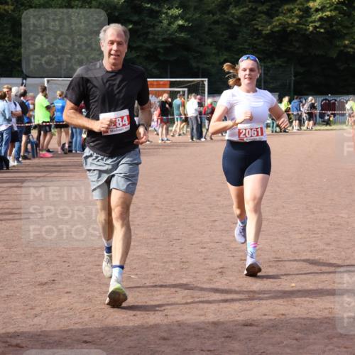 27.09.2026 - 35. Volkslauf durch das schöne Alstertal Strokosch-Dieckow http://msf.ph/oto/10574091 27.09.2026 12:26:44 Ziel 2061, 2284, 2489 meine-sportfotos.de