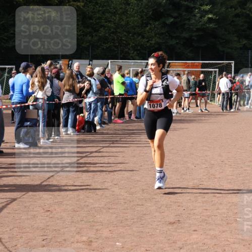 27.09.2026 - 35. Volkslauf durch das schöne Alstertal Strokosch-Dieckow http://msf.ph/oto/10574178 27.09.2026 12:27:24 Ziel 1078 meine-sportfotos.de