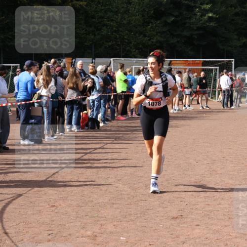27.09.2026 - 35. Volkslauf durch das schöne Alstertal Strokosch-Dieckow http://msf.ph/oto/10574188 27.09.2026 12:27:24 Ziel 1078 meine-sportfotos.de