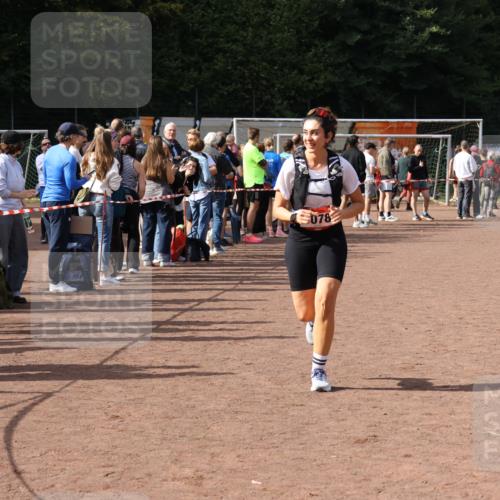 27.09.2026 - 35. Volkslauf durch das schöne Alstertal Strokosch-Dieckow http://msf.ph/oto/10574193 27.09.2026 12:27:24 Ziel 1078 meine-sportfotos.de