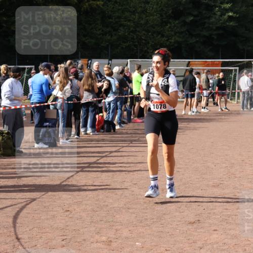 27.09.2026 - 35. Volkslauf durch das schöne Alstertal Strokosch-Dieckow http://msf.ph/oto/10574209 27.09.2026 12:27:24 Ziel 1078 meine-sportfotos.de
