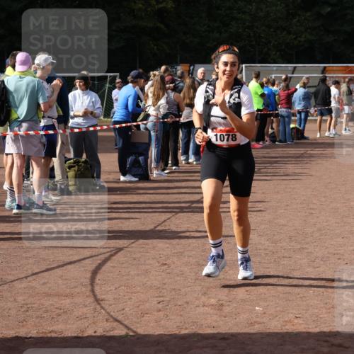 27.09.2026 - 35. Volkslauf durch das schöne Alstertal Strokosch-Dieckow http://msf.ph/oto/10574214 27.09.2026 12:27:25 Ziel 1078 meine-sportfotos.de