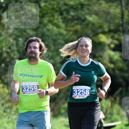 27.09.2026 - 35. Volkslauf durch das schöne Alstertal Dr. Thomas Lammeyer http://msf.ph/oto/10574220 27.09.2026 11:31:49 Laufen 3259, 3258 meine-sportfotos.de