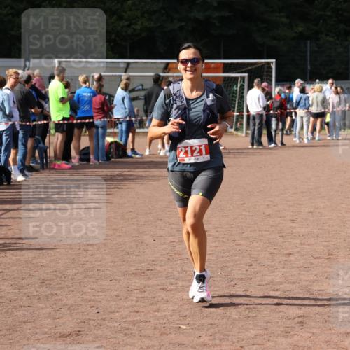 27.09.2026 - 35. Volkslauf durch das schöne Alstertal Strokosch-Dieckow http://msf.ph/oto/10574253 27.09.2026 12:27:42 Ziel 2121 meine-sportfotos.de